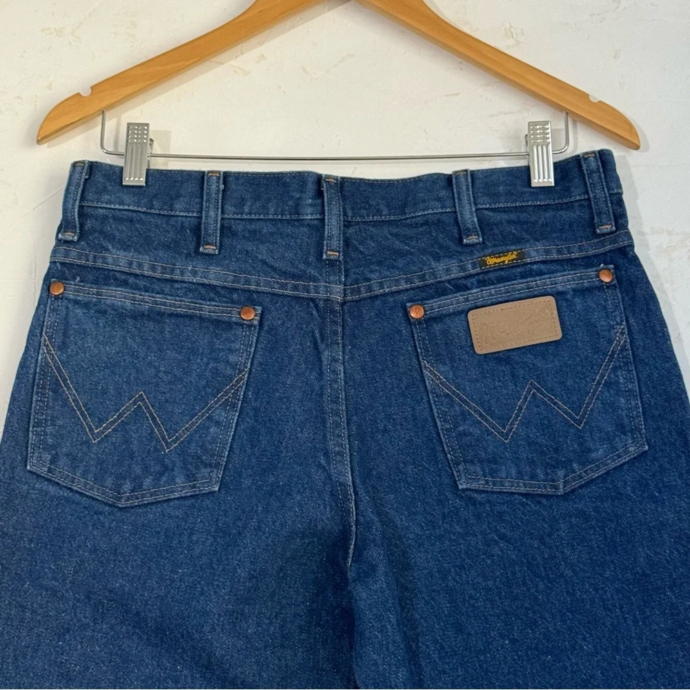 Wrangler Vintage Dark Wash Straight Jeans (Waist 31, Inseam 29) - Picture 7 of 9